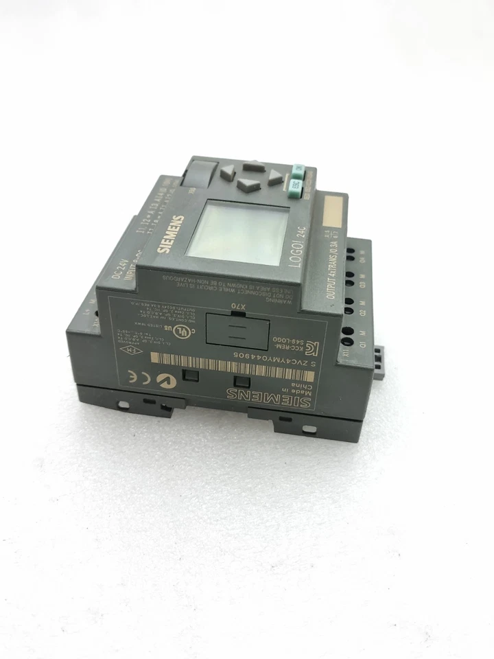 Used Working Siemens 6ED1052-1CC01-0BA6 24C Logo 24Vdc 6ED10521CC010BA6